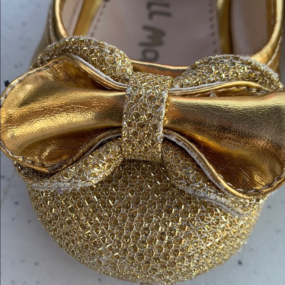 Gold shoes